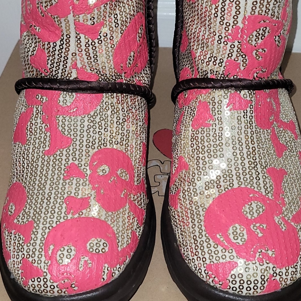 🎉💜HP💜🎉I❤UGG W I Heart Kisses Short 5 - Picture 6 of 12